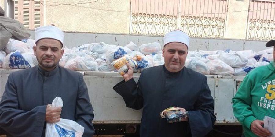 خلال
      يومين،
      الأوقاف
      توزع
      56
      طن
      أغذية
      من
      صكوك
      الإطعام
      بـ11
      محافظة
      (صور)