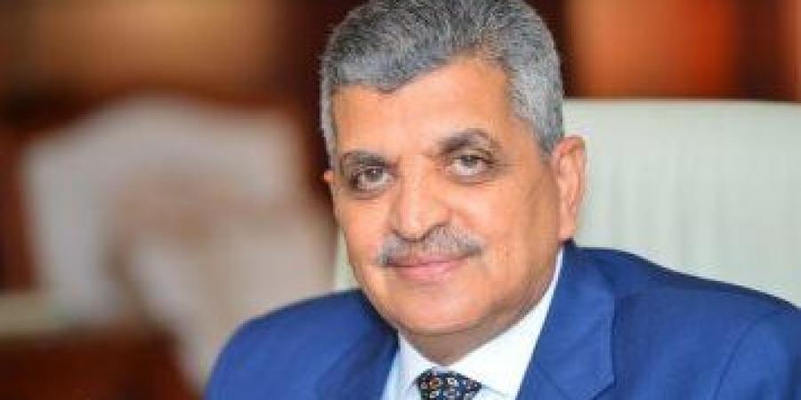 الفريق أسامة ربيع: انخفاض إيرادات قناة السويس ومسيرة التطوير لم تتوقف