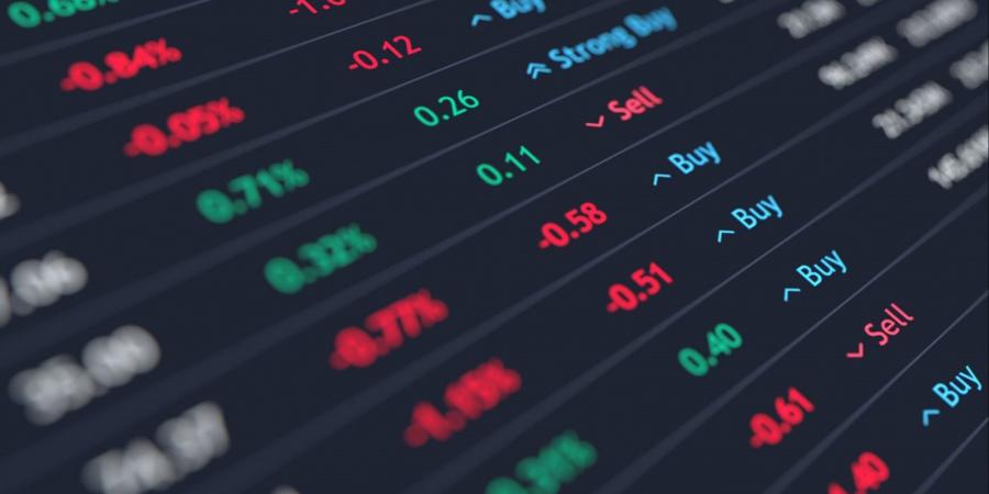 نائب رئيس البورصة: انخفاض الفوائد البنكية يدفع بقوة نحو تنشيط سوق المال