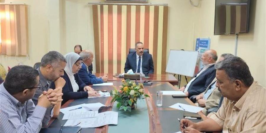 خطوات لحل أزمة الصرف الصحي بأرض الجمعيات بالإسماعيلية