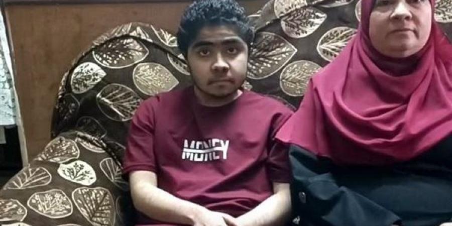 استغاثة والدة صغير مريض بضمور العضلات من إمبابة: محتاج حقنة بـ 3 ملايين دولار علشان تنقذ حياته | بث مباشر