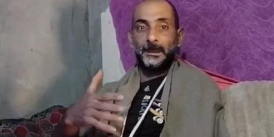 مسن يستغيث من تعدي زوج ابنته عليه بالدقهلية: ضربني وقطع دراعي عشان بنتي طلبت الطلاق | بث مباشر