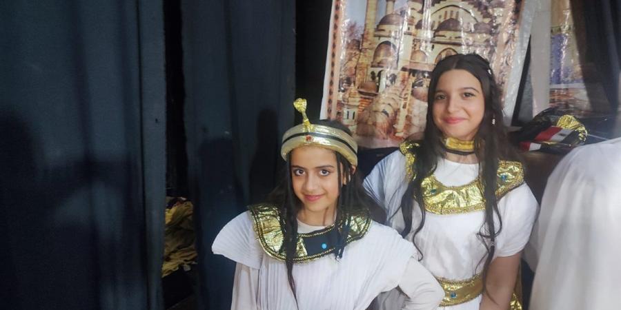 عرض ملوك وملكات النيل يبهر القاهرة.. وتألق لافت للطالبات المشاركات