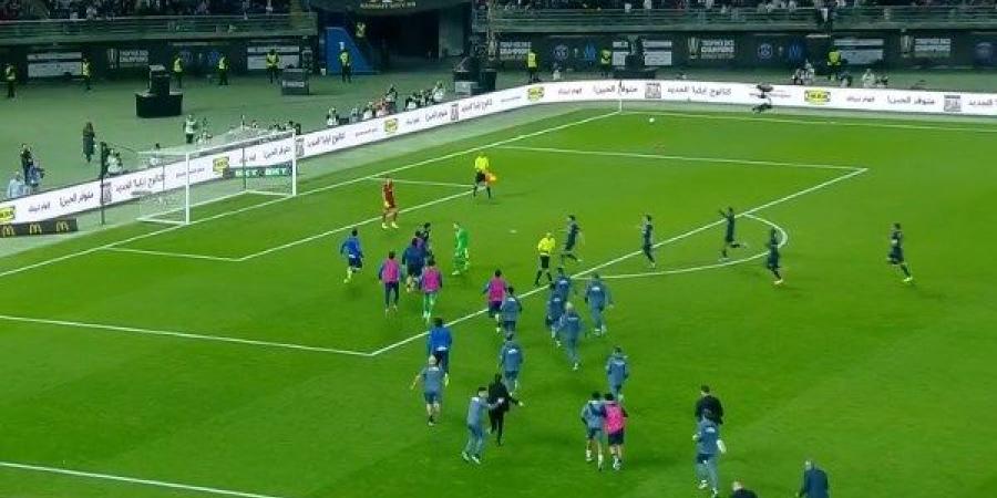 باريس سان جيرمان يتوج بطلا لكأس السوبر الفرنسي بعد الفوز على مارسيليا 4-1 بركلات الترجيح