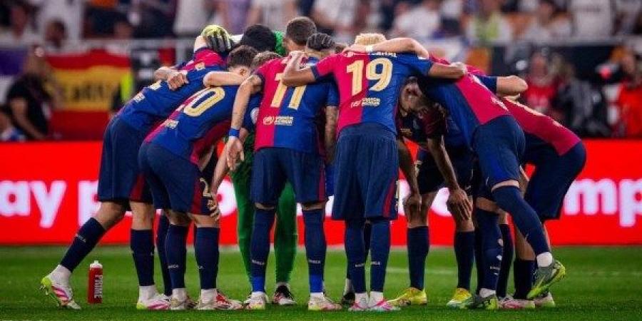 رسميا.. باريس سان جيرمان يعلن ضم لاعب برشلونة