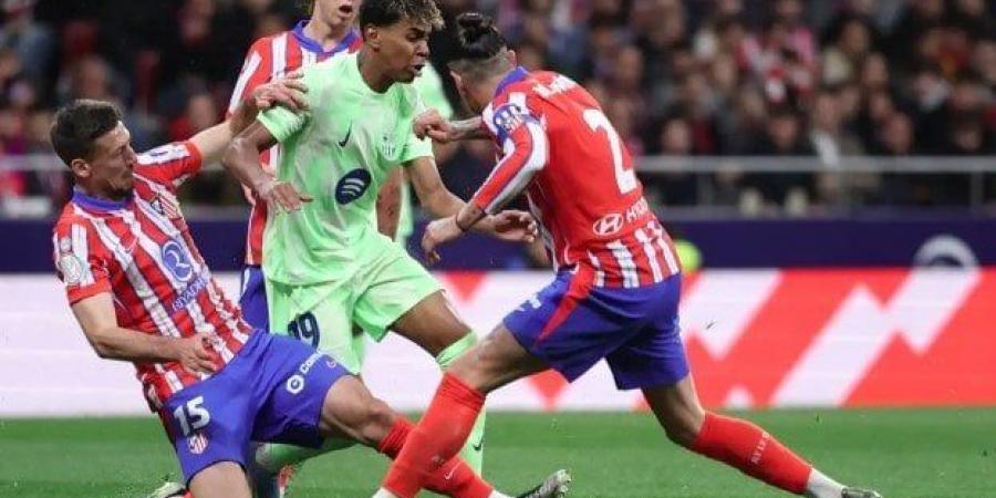 برشلونة يسعى لتعزيز الصدارة في مواجهة قوية أمام أتلتيكو مدريد بالدوري الإسباني
