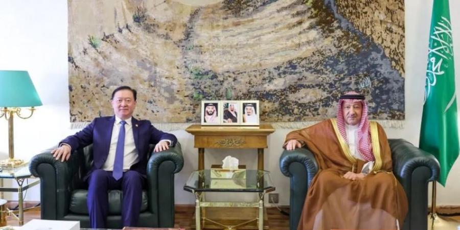 نائب وزير الخارجية والسفير الصيني يناقشان التطورات الإقليمية والدولية - المساء الاخباري
