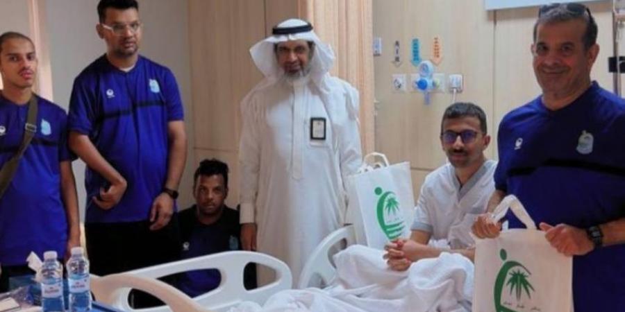 نادي ذوي الإعاقة بالأحساء يعايد المرضى المنومين في مستشفى المانع - المساء الاخباري