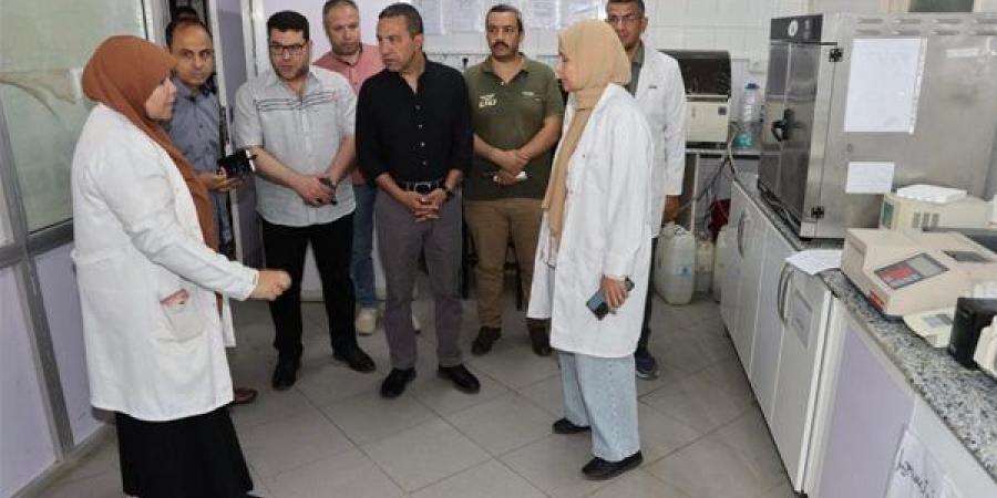 خلال جولة مفاجئة.. محافظ المنوفية يحيل المدير الإداري لمستشفى السادات المركزي و75 من العاملين للتحقيق | بث مباشر
