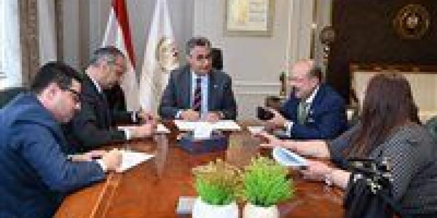 وزير التموين يلتقي نواب البرلمان ويوجه بسرعة دراسة طلبات المواطنين