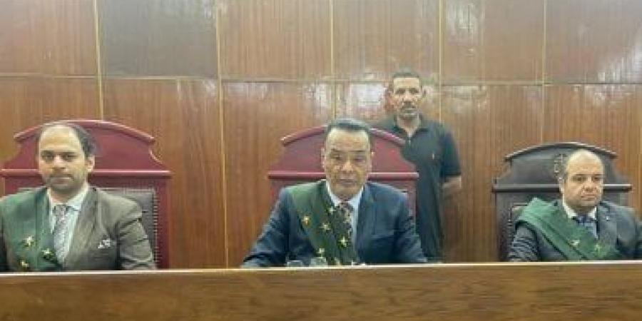 المؤبد لعامل بتهمة الاتجار في الأسلحة النارية بسوهاج