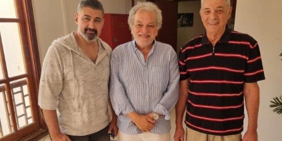 المخرج أشرف فايق يزور محيي إسماعيل ويوجه رسالة للفنان ياسر جلال ومحمود حميدة