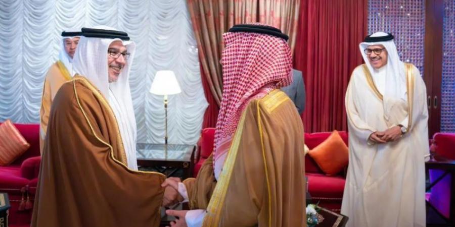 ولي عهد البحرين يستقبل وزير الخارجية ووزراء خارجية وممثلي الدول المشاركة في الاجتماع الوزاري لمجلس التعاون - المساء الاخباري
