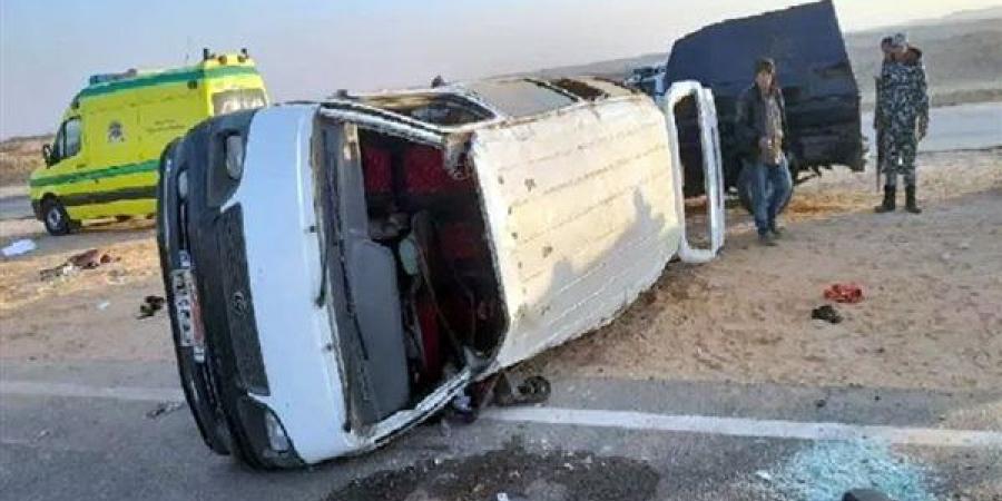 إصابة 6 أشخاص إثر انقلاب ميكروباص بطريق إسكندرية الصحراوى