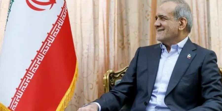 الرئيس الإيراني يزور باكستان غدا الثلاثاء عقب محادثات سويسرا