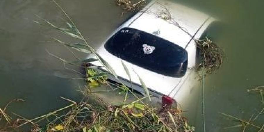 إصابة 5 أشخاص إثر انقلاب سيارة ملاكي بترعة الإسماعيلية فى التل الكبير