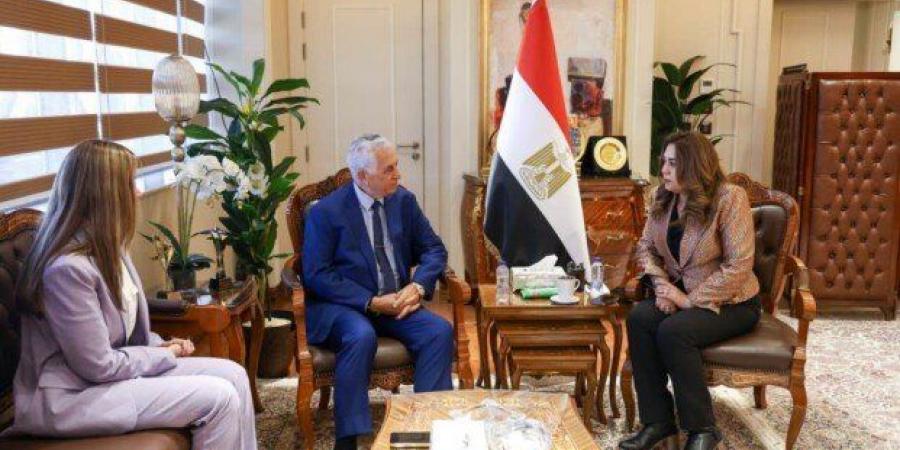 وزيرة التنمية المحلية تشهد توقيع بروتوكول تعاون مع الأكاديمية العربية للعلوم الإدارية