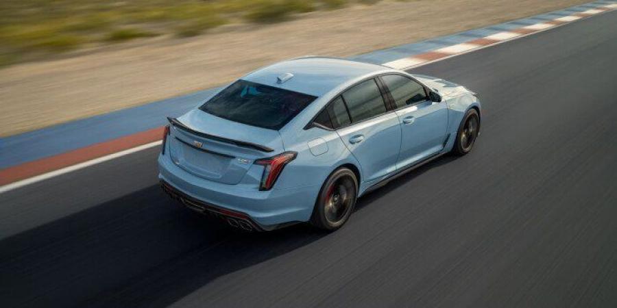 بقوة 668 حصان.. تعرف على مواصفات سيارة «كاديلاك CT5-V» موديل 2026