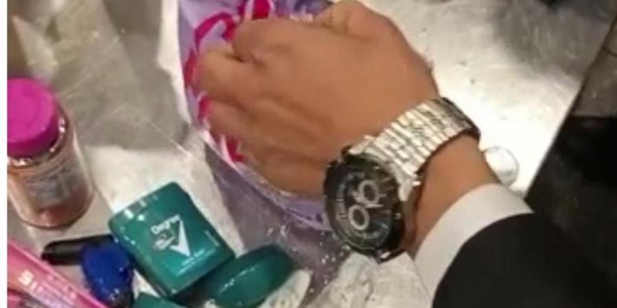 مطار القاهرة الدولي.. المعمل الكيماوي يكشف طبيعة وتفاصيل مضبوطات راكبة أجنبية