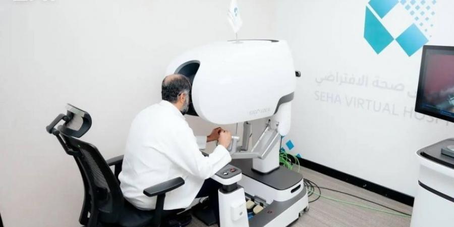 صحة الافتراضي يجري (11) جراحة روبوتية متتالية عن بُعد - المساء الاخباري