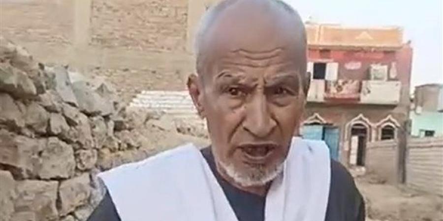خايفين على بيوتنا.. أهالي البصيلية بأسوان يستغيثون بسبب تسريب المياه داخل المنازل | بث مباشر