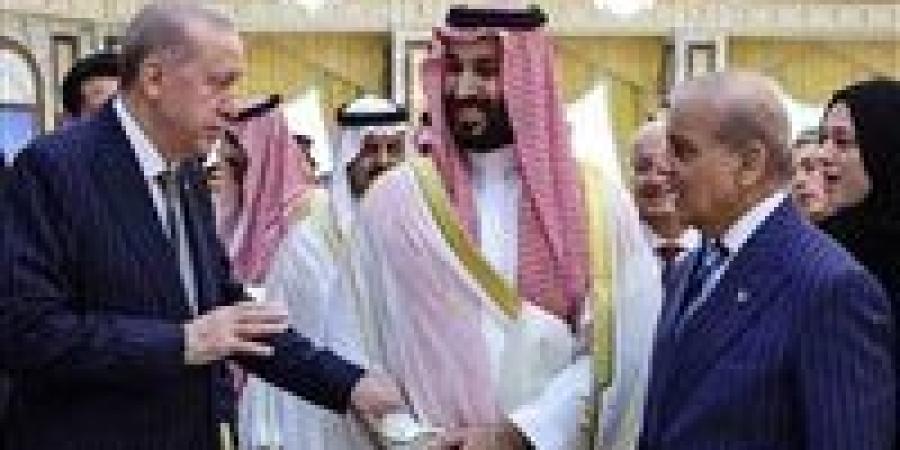باكستان تفتح الباب أمام انضمام إيران ومصر إلى اتفاقية مكة