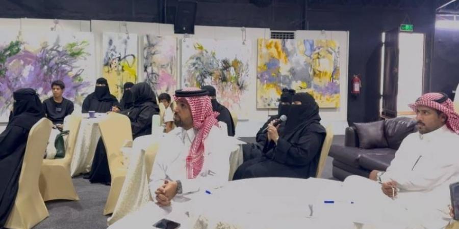 من أجل كتابة رواية لا تتوقف.. القرشي يثري الحضور بالشيخ والبحر في ورشة شغفنا - المساء الاخباري