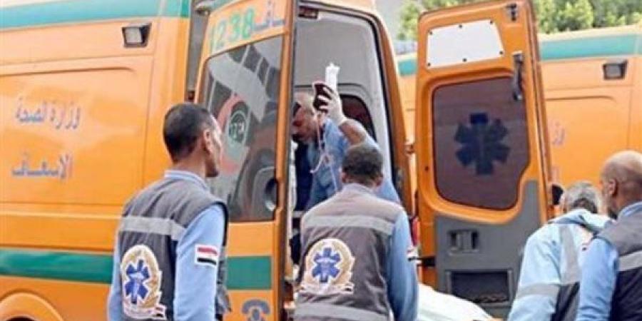 مصرع 3 أشخاص خلال تطهير غرفة صرف صحي في سوهاج | بث مباشر