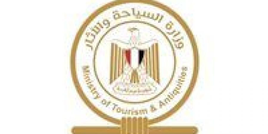 السياحة تحاسب مسؤولي الأمن بعد دخول بلوجر أمريكي مقابر أثرية بالأقصر دون تذاكر ووصوله لأماكن مغلقة