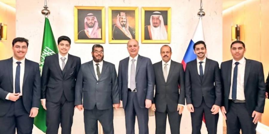 جامعة حائل تشارك بوفد طلابي في برنامج علمي بروسيا - المساء الاخباري