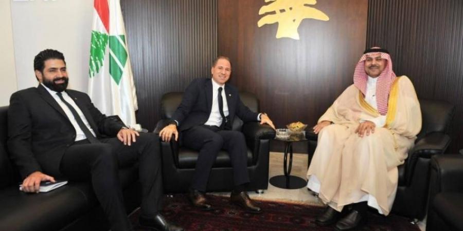 السفير الدوسري والجميل يناقشان أبزر المستجدات السياسية في لبنان والمنطقة