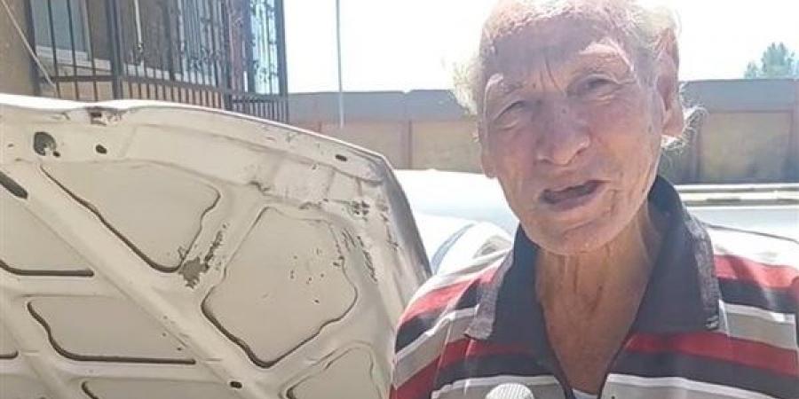 بعد إصلاحه.. عم محمد سائق التاكسي المسروق عقب تسلمه من محافظ بورسعيد: روحي ردت فيا | بث مباشر