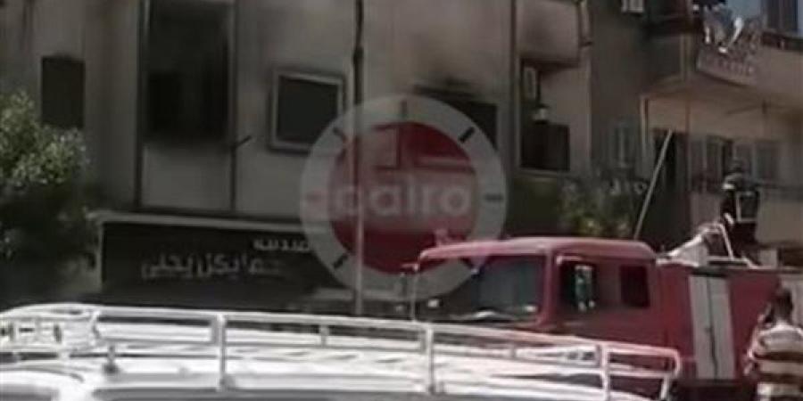 حريق داخل عيادة طبية في نجع حمادي بقنا.. والحماية المدنية تسيطر على النيران | فيديو