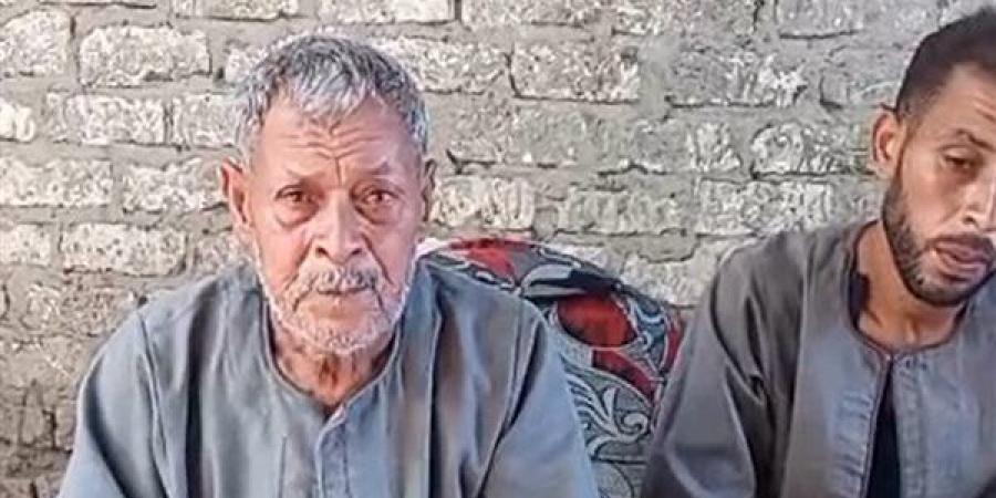 والد عامل توفي ونجله إثر سقوطهما من أعلى سقالة ببني سويف: كانوا شقيانين وماتوا سوا| بث مباشر