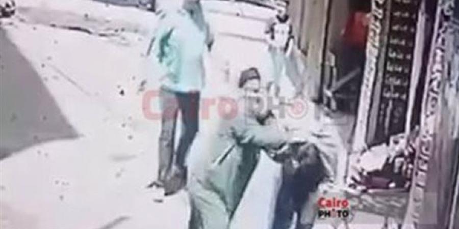 بعد التصالح.. إخلاء سبيل المتهمة بالتعدي على زوجة نجلها بالمحلة | بث مباشر