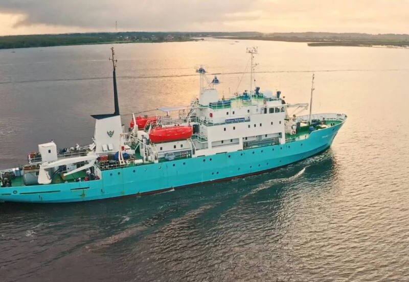 احتجاز سفينة روسية في منطقة نائية بالقطب الشمالي يشعل غضب بوتين في النرويج