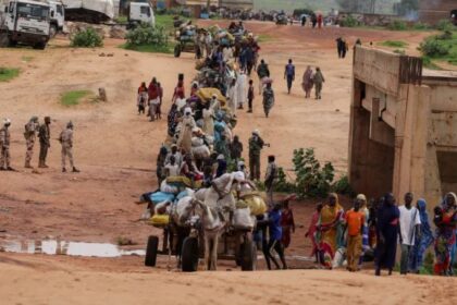 المنظمة الدولية للهجرة تنبه إلى خطر توقف الممر الإنساني في السودان