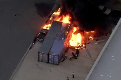 سقوط مروحية شبكة إخبارية أثناء تغطيتها لحادث في لوس أنجلوس