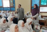 مدير تعليم بني سويف يقوم بجولة تفقدية لمدارس ناصر ولقاء مباشر مع المعلمين والطلاب لمناقشة انتظام الدراسة منذ الصباح الباكر