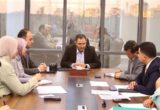 محافظ دمياط يستعرض سبل تحسين الاستفادة من سوق رأس البر الحضاري