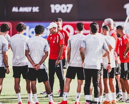 الأهلي يواصل تحضيراته ويخوض مرانًا استشفائيًا للاعبين