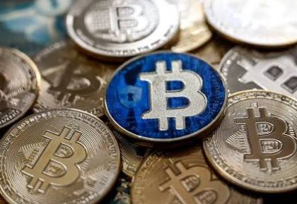بيتكوين تتراجع دون 76 ألف دولار بعد رفض مجلس الشيوخ قانون “كلاريتي”