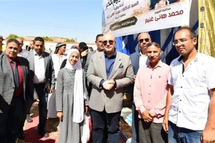 محافظ الفيوم يشدد على أهمية التواصل المباشر مع المواطنين لحل مشكلاتهم بطرق واقعية