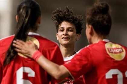 الأهلي يتفوق على الزمالك بهدفين في الشوط الأول ضمن دوري الكرة النسائية