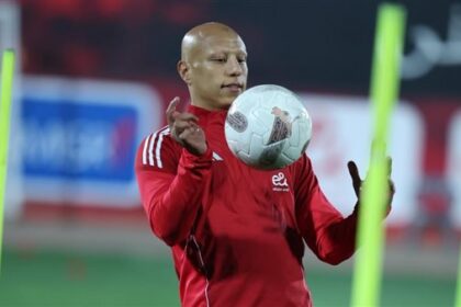 عمرو الجزار لاعب الأهلي يتوجه إلى ألمانيا اليوم لإجراء عملية جراحة الرباط الصليبي