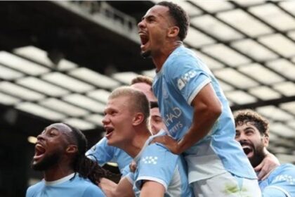 مانشستر سيتي يتفوق على سندرلاند بخماسية مثيرة في الدوري الإنجليزي