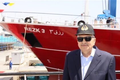 الفريق أسامة ربيع يؤكد أمان قناة السويس واستمرار انتظام حركة الملاحة وجاهزية لعبور كافة السفن