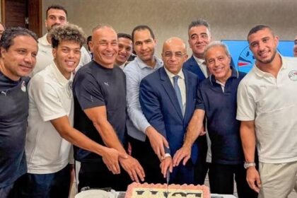 سفير مصر يهنئ منتخب البلاد على انتصاره أمام جنوب السودان