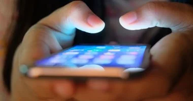 هل يجب إعادة تشغيل هاتفك بعد تثبيت تحديث النظام؟.. خبراء يجيبون