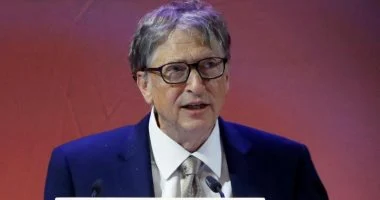بيل جيتس ينبه إلى تهديدات الذكاء الاصطناعي للبنوك ونظم الكهرباء